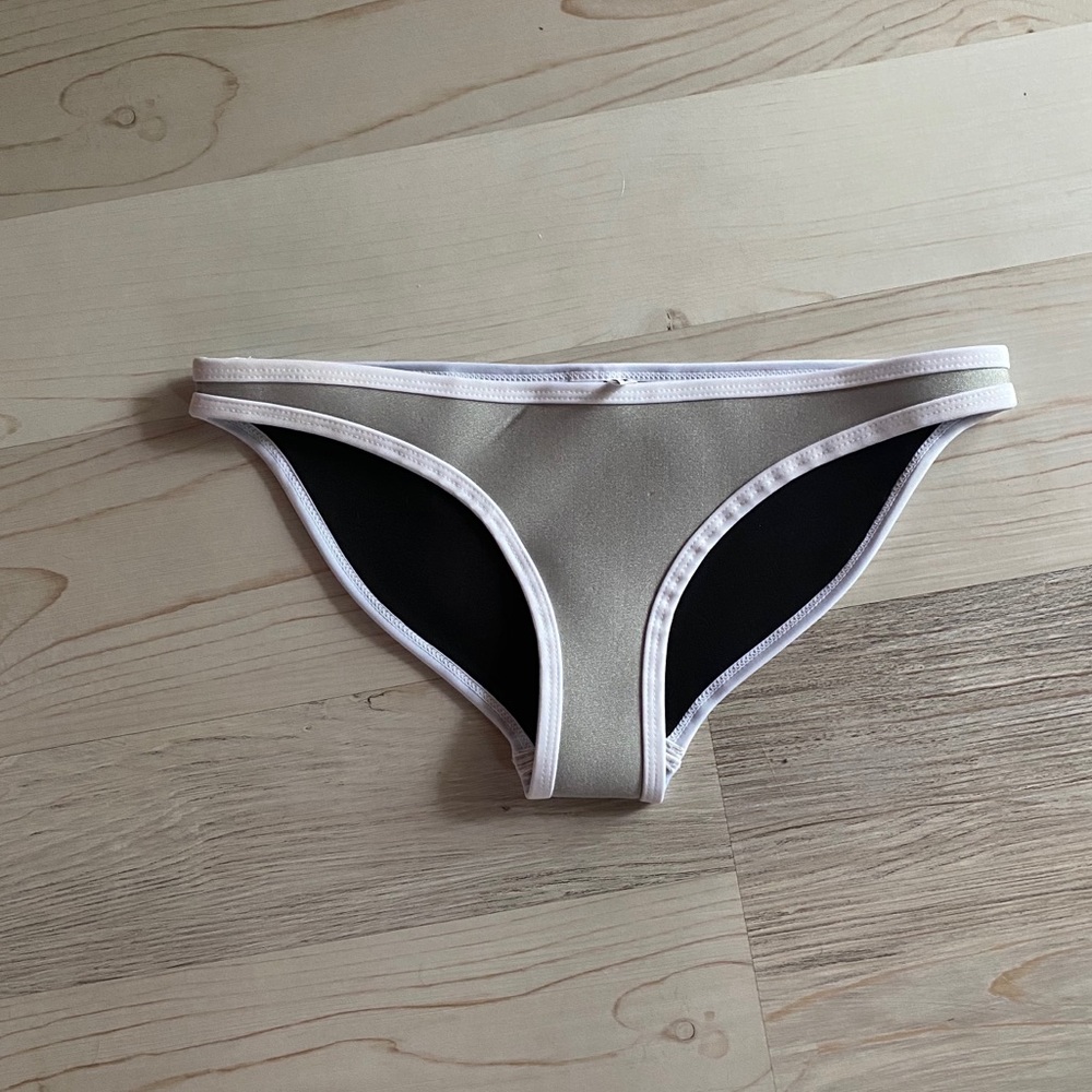 Hoaka Bottom